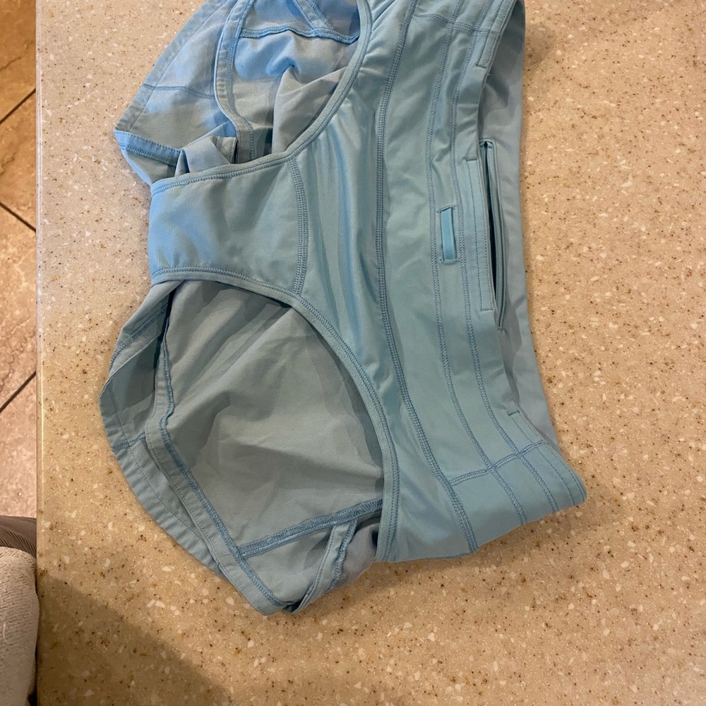 Lululemon speed up 4” shorts